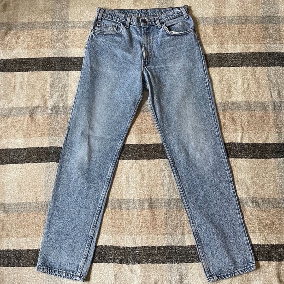 Vintage 1990 Levi’s 540 Light Wash Straight Leg Jeans - Picture 3 of 7